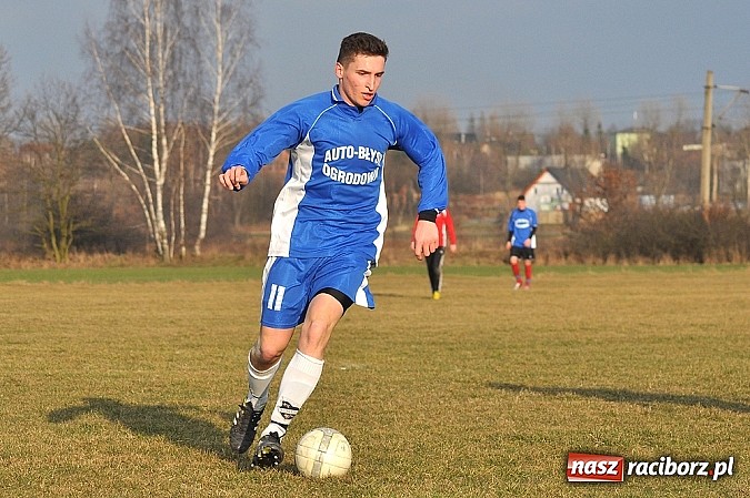 Zdjęcie w galerii na portalu naszraciborz.pl: Sparing: Unia gorsza o jedno trafienie wiadomości z regionu