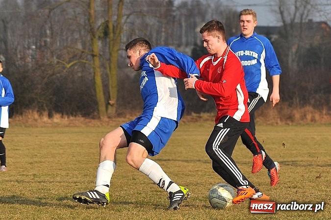 Zdjęcie w galerii na portalu naszraciborz.pl: Sparing: Unia gorsza o jedno trafienie wiadomości z regionu