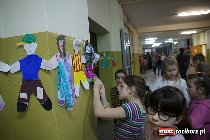 Zdjęcie w galerii na portalu naszraciborz.pl: Bądź kumplem, nie dokuczaj, czyli bezpiecznie w SP 1 wiadomości z regionu