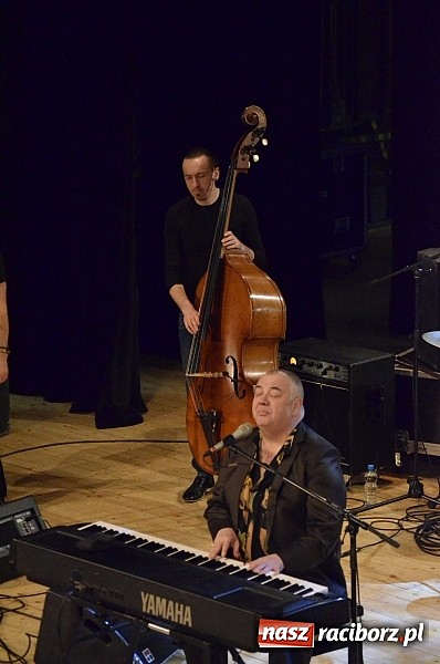 Zdjęcie w galerii na portalu naszraciborz.pl: Fantastyczny Soyka Kolektyw w Raciborskim Centrum Kultury wiadomości z regionu