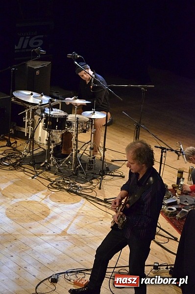 Zdjęcie w galerii na portalu naszraciborz.pl: Fantastyczny Soyka Kolektyw w Raciborskim Centrum Kultury wiadomości z regionu