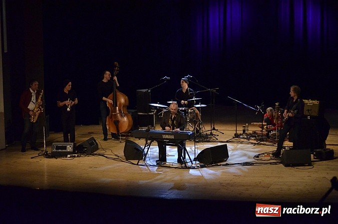 Zdjęcie w galerii na portalu naszraciborz.pl: Fantastyczny Soyka Kolektyw w Raciborskim Centrum Kultury wiadomości z regionu