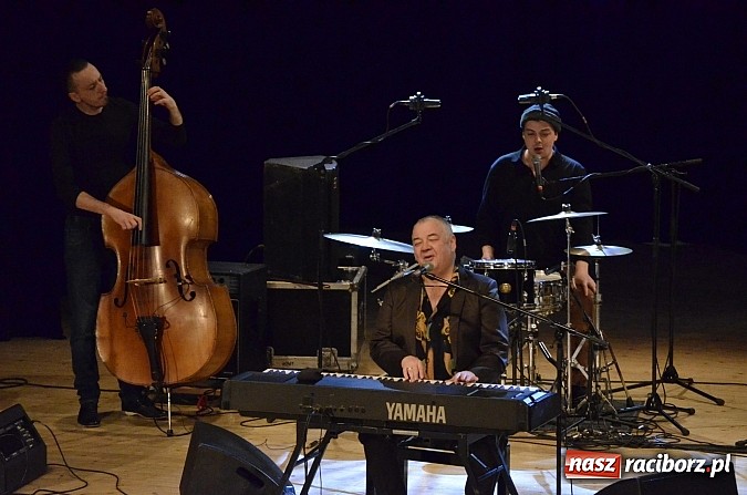 Zdjęcie w galerii na portalu naszraciborz.pl: Fantastyczny Soyka Kolektyw w Raciborskim Centrum Kultury wiadomości z regionu