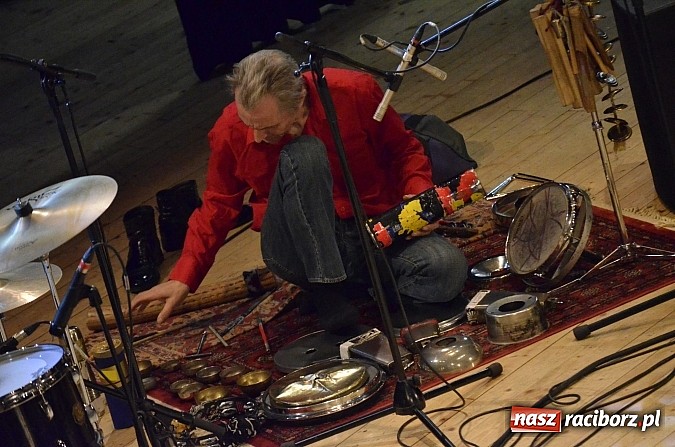 Zdjęcie w galerii na portalu naszraciborz.pl: Fantastyczny Soyka Kolektyw w Raciborskim Centrum Kultury wiadomości z regionu