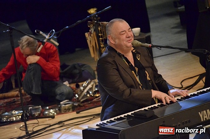 Zdjęcie w galerii na portalu naszraciborz.pl: Fantastyczny Soyka Kolektyw w Raciborskim Centrum Kultury wiadomości z regionu