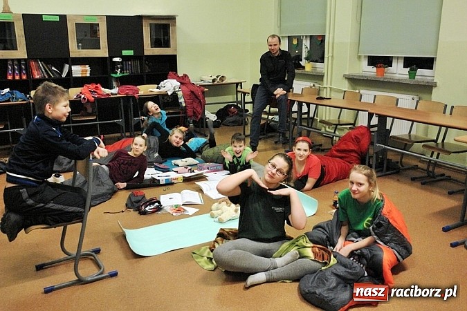 Zdjęcie w galerii na portalu naszraciborz.pl: Nocny maraton matematyczny w ZSOMS  wiadomości z regionu