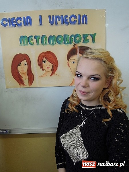 Zdjęcie w galerii na portalu naszraciborz.pl: Cięcia i upięcia – metamorfozy w ZSZ  wiadomości z regionu