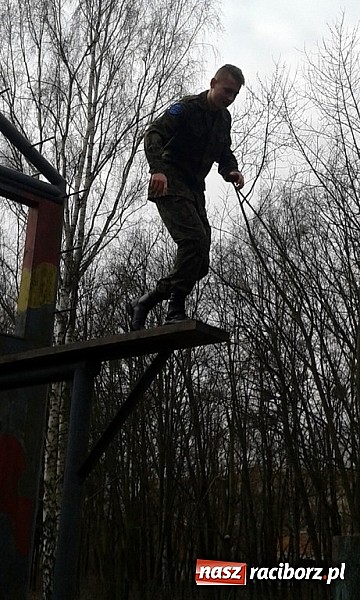 Zdjęcie w galerii na portalu naszraciborz.pl: Uczniowie ZSOMS w Wyższej Szkole Oficerskiej Wojsk Lądowych wiadomości z regionu