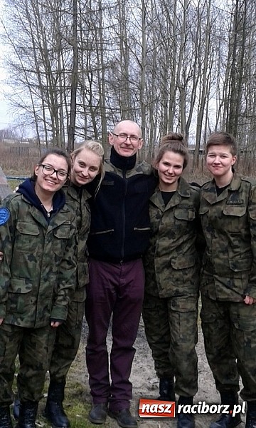 Zdjęcie w galerii na portalu naszraciborz.pl: Uczniowie ZSOMS w Wyższej Szkole Oficerskiej Wojsk Lądowych wiadomości z regionu