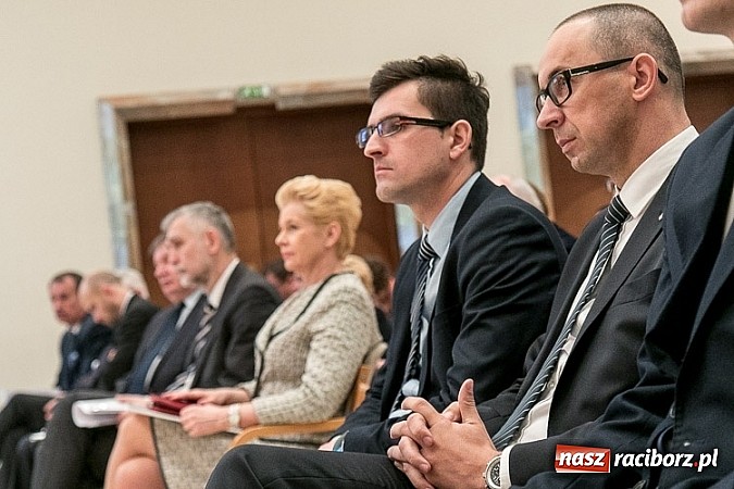 Zdjęcie w galerii na portalu naszraciborz.pl: Śląskie powietrze w centrum uwagi wiadomości z regionu