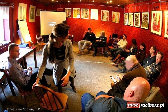 Zdjęcie w galerii na portalu naszraciborz.pl: Policjanci zwalczają mowę nienawiści wiadomości z regionu