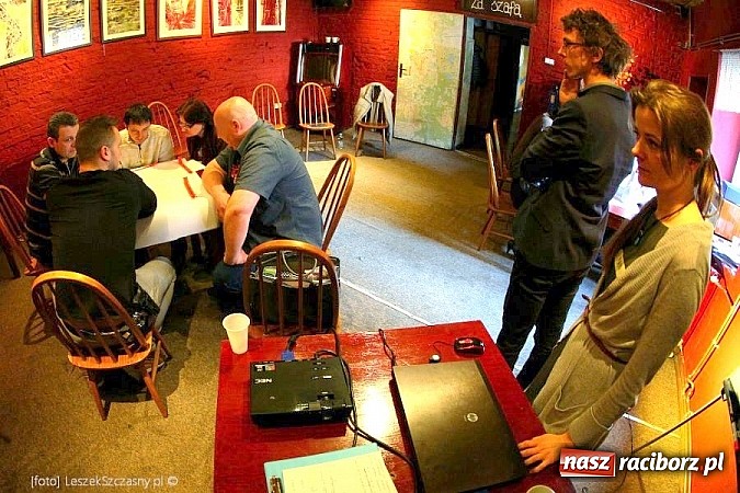 Zdjęcie w galerii na portalu naszraciborz.pl: Policjanci zwalczają mowę nienawiści wiadomości z regionu