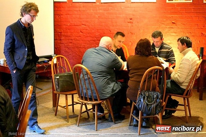 Zdjęcie w galerii na portalu naszraciborz.pl: Policjanci zwalczają mowę nienawiści wiadomości z regionu