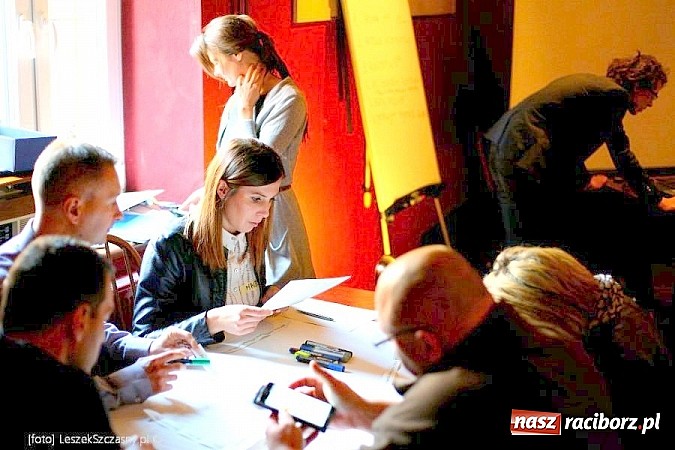 Zdjęcie w galerii na portalu naszraciborz.pl: Policjanci zwalczają mowę nienawiści wiadomości z regionu