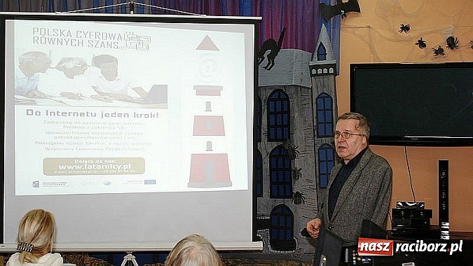 Zdjęcie w galerii na portalu naszraciborz.pl: Kolejna edycja kursu Internet 55+ już za nami wiadomości z regionu