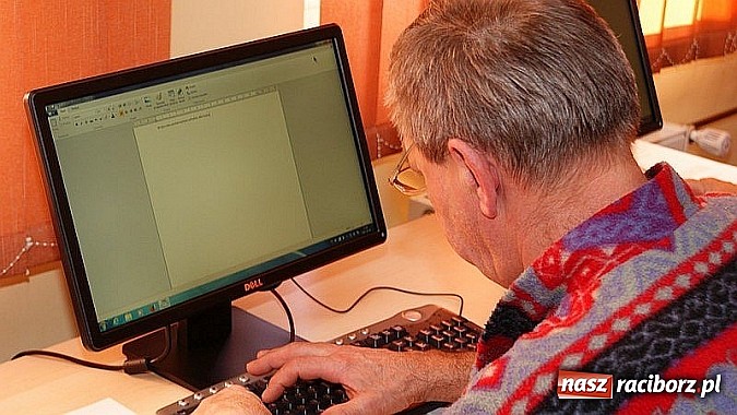 Zdjęcie w galerii na portalu naszraciborz.pl: Kolejna edycja kursu Internet 55+ już za nami wiadomości z regionu