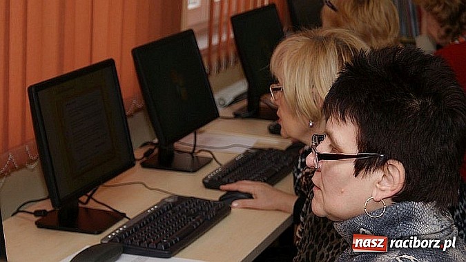 Zdjęcie w galerii na portalu naszraciborz.pl: Kolejna edycja kursu Internet 55+ już za nami wiadomości z regionu