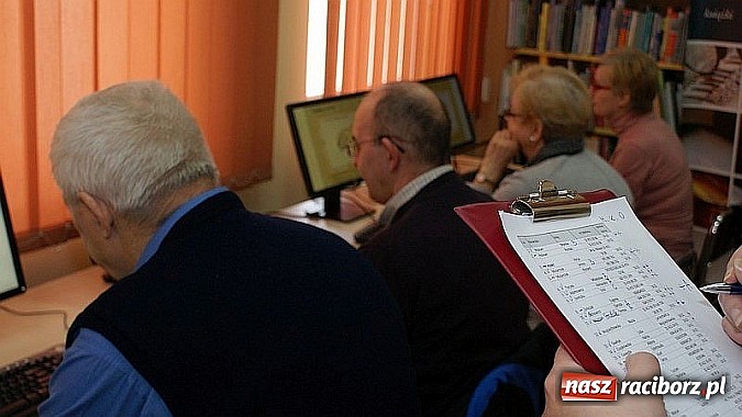 Zdjęcie w galerii na portalu naszraciborz.pl: Kolejna edycja kursu Internet 55+ już za nami wiadomości z regionu