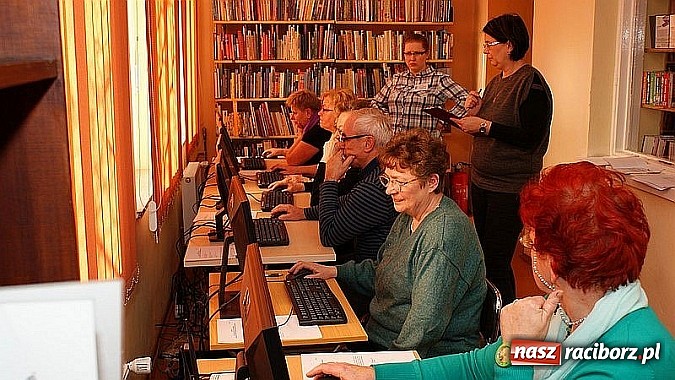 Zdjęcie w galerii na portalu naszraciborz.pl: Kolejna edycja kursu Internet 55+ już za nami wiadomości z regionu