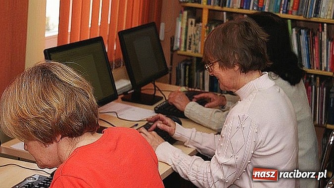 Zdjęcie w galerii na portalu naszraciborz.pl: Kolejna edycja kursu Internet 55+ już za nami wiadomości z regionu