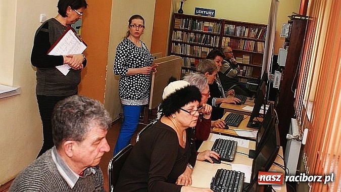 Zdjęcie w galerii na portalu naszraciborz.pl: Kolejna edycja kursu Internet 55+ już za nami wiadomości z regionu