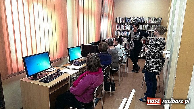 Zdjęcie w galerii na portalu naszraciborz.pl: Kolejna edycja kursu Internet 55+ już za nami wiadomości z regionu