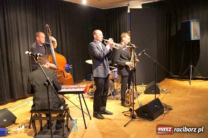 Zdjęcie w galerii na portalu naszraciborz.pl: Fenomenalny New Bone wystąpi w RCK wiadomości z regionu