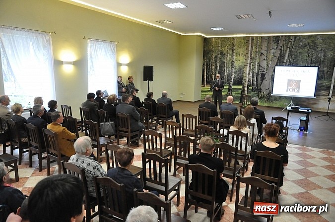 Zdjęcie w galerii na portalu naszraciborz.pl: Buk w Rudach ma nowe życie. Kiedyś ośrodek wypoczynkowy, dziś dom seniora wiadomości z regionu