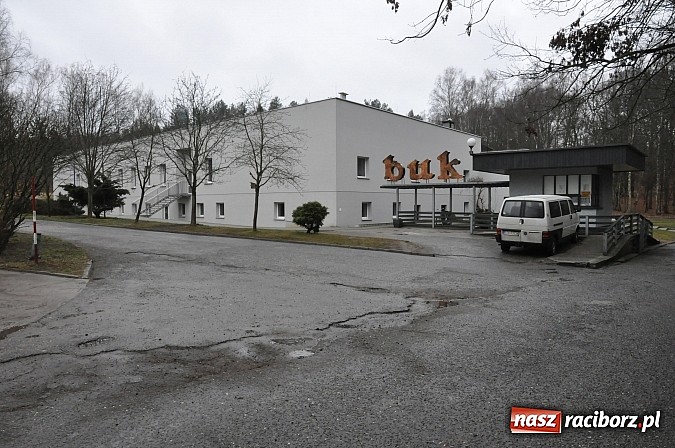 Zdjęcie w galerii na portalu naszraciborz.pl: Buk w Rudach ma nowe życie. Kiedyś ośrodek wypoczynkowy, dziś dom seniora wiadomości z regionu