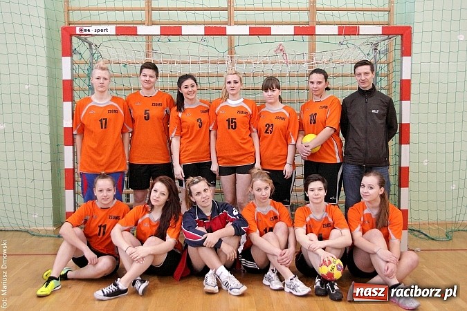 Zdjęcie w galerii na portalu naszraciborz.pl: Piłka Ręczna Dziewcząt Szk&oacute;ł Ponadgimnazjalnych wiadomości z regionu