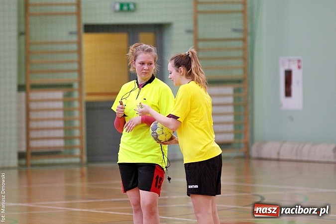 Zdjęcie w galerii na portalu naszraciborz.pl: Piłka Ręczna Dziewcząt Szk&oacute;ł Ponadgimnazjalnych wiadomości z regionu