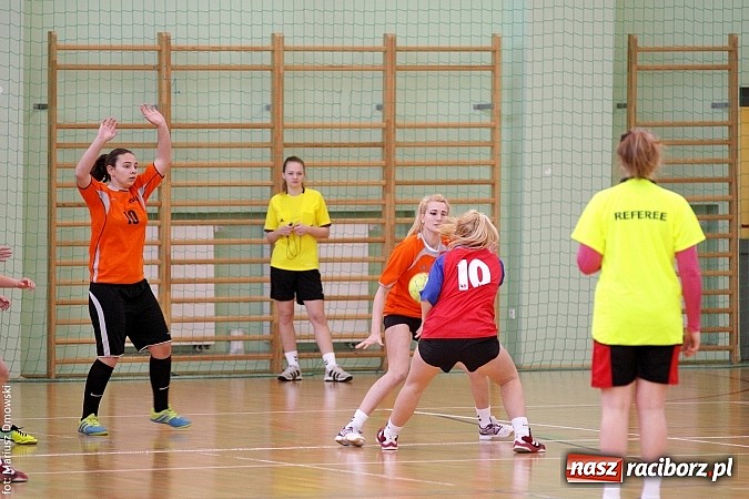 Zdjęcie w galerii na portalu naszraciborz.pl: Piłka Ręczna Dziewcząt Szk&oacute;ł Ponadgimnazjalnych wiadomości z regionu