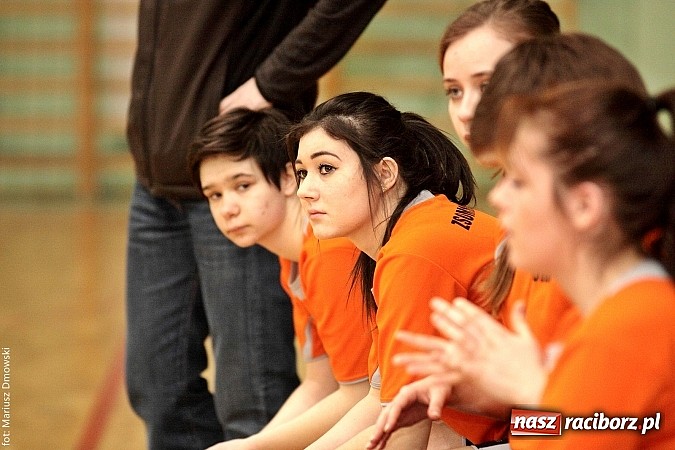 Zdjęcie w galerii na portalu naszraciborz.pl: Piłka Ręczna Dziewcząt Szk&oacute;ł Ponadgimnazjalnych wiadomości z regionu