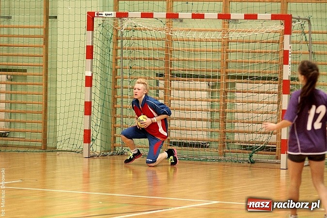 Zdjęcie w galerii na portalu naszraciborz.pl: Piłka Ręczna Dziewcząt Szk&oacute;ł Ponadgimnazjalnych wiadomości z regionu