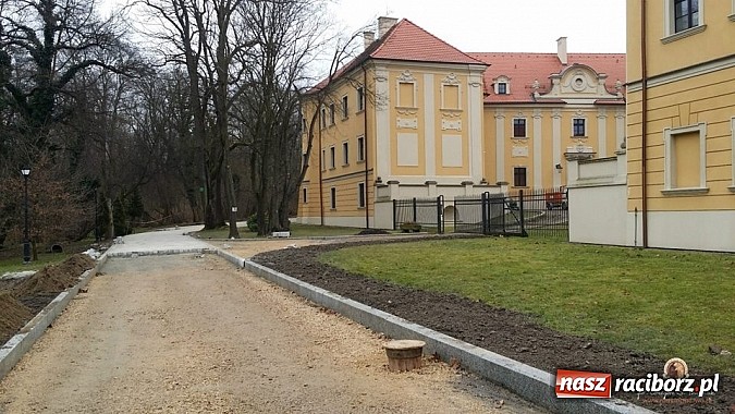 Zdjęcie w galerii na portalu naszraciborz.pl: Nowy trakt spacerowy przy starym opactwie w Rudach  wiadomości z regionu