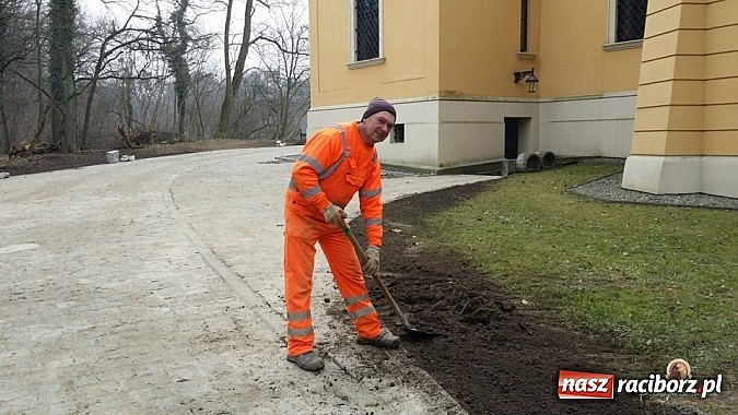 Zdjęcie w galerii na portalu naszraciborz.pl: Nowy trakt spacerowy przy starym opactwie w Rudach  wiadomości z regionu