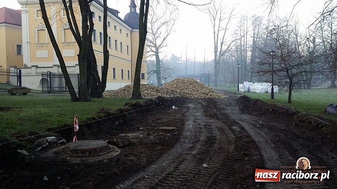 Zdjęcie w galerii na portalu naszraciborz.pl: Nowy trakt spacerowy przy starym opactwie w Rudach  wiadomości z regionu