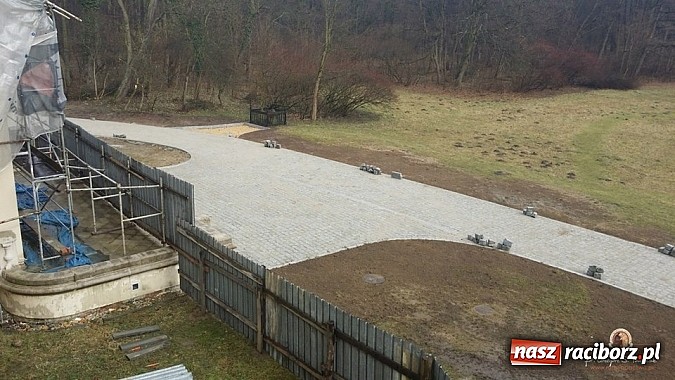 Zdjęcie w galerii na portalu naszraciborz.pl: Nowy trakt spacerowy przy starym opactwie w Rudach  wiadomości z regionu