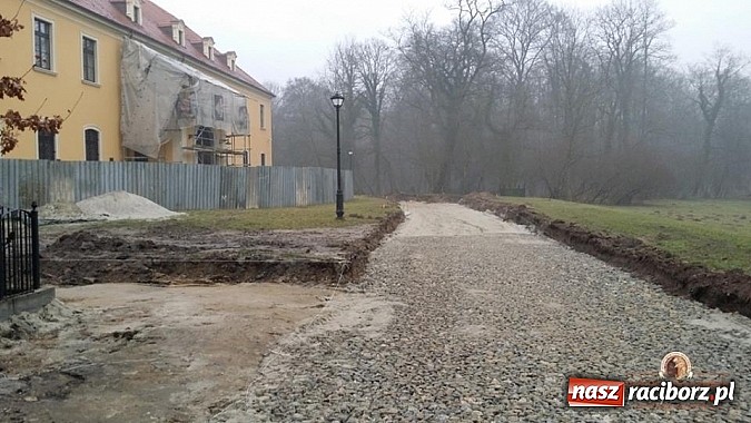 Zdjęcie w galerii na portalu naszraciborz.pl: Nowy trakt spacerowy przy starym opactwie w Rudach  wiadomości z regionu