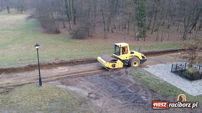 Zdjęcie w galerii na portalu naszraciborz.pl: Nowy trakt spacerowy przy starym opactwie w Rudach  wiadomości z regionu