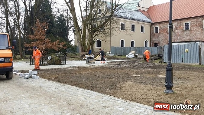 Zdjęcie w galerii na portalu naszraciborz.pl: Nowy trakt spacerowy przy starym opactwie w Rudach  wiadomości z regionu