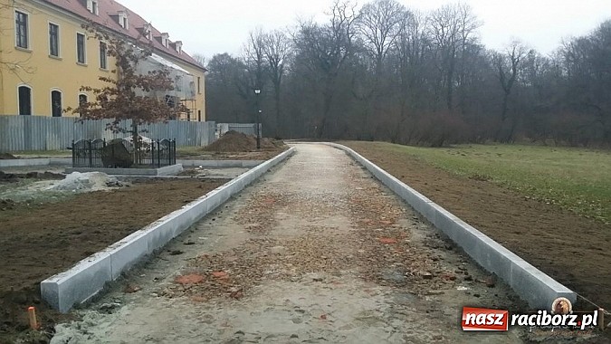 Zdjęcie w galerii na portalu naszraciborz.pl: Nowy trakt spacerowy przy starym opactwie w Rudach  wiadomości z regionu
