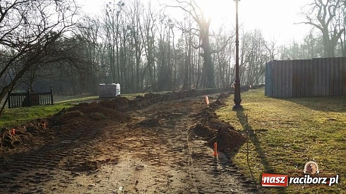 Zdjęcie w galerii na portalu naszraciborz.pl: Nowy trakt spacerowy przy starym opactwie w Rudach  wiadomości z regionu
