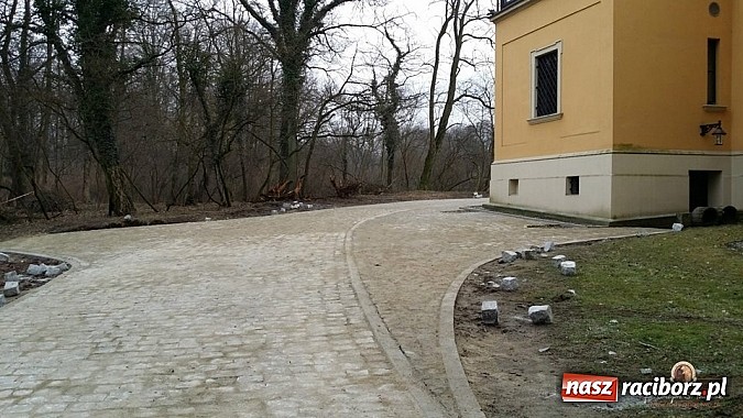 Zdjęcie w galerii na portalu naszraciborz.pl: Nowy trakt spacerowy przy starym opactwie w Rudach  wiadomości z regionu