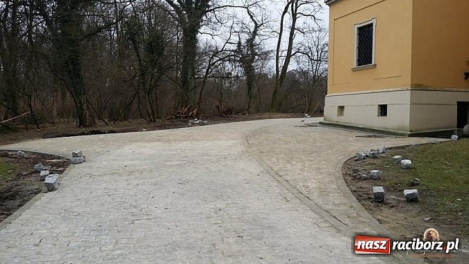 Zdjęcie w galerii na portalu naszraciborz.pl: Nowy trakt spacerowy przy starym opactwie w Rudach  wiadomości z regionu