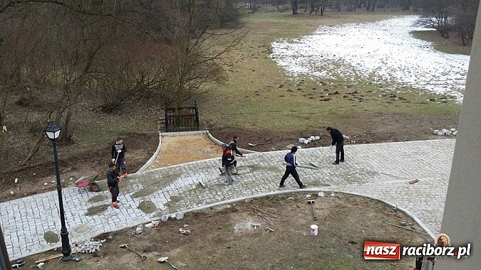 Zdjęcie w galerii na portalu naszraciborz.pl: Nowy trakt spacerowy przy starym opactwie w Rudach  wiadomości z regionu
