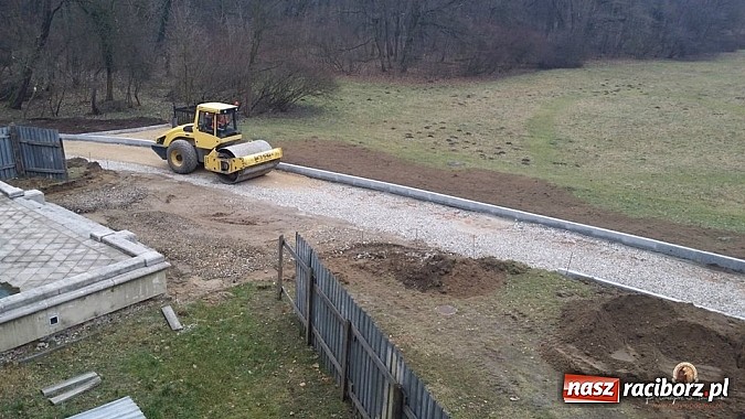 Zdjęcie w galerii na portalu naszraciborz.pl: Nowy trakt spacerowy przy starym opactwie w Rudach  wiadomości z regionu
