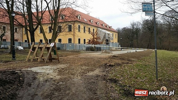 Zdjęcie w galerii na portalu naszraciborz.pl: Nowy trakt spacerowy przy starym opactwie w Rudach  wiadomości z regionu