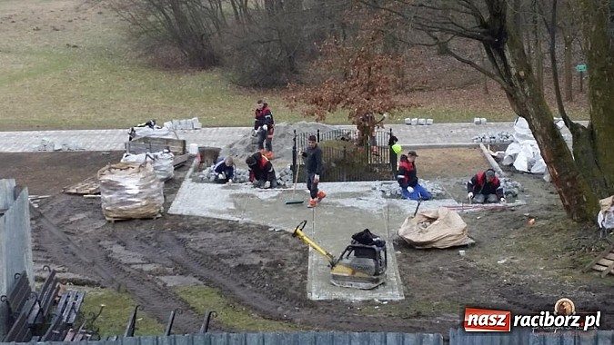 Zdjęcie w galerii na portalu naszraciborz.pl: Nowy trakt spacerowy przy starym opactwie w Rudach  wiadomości z regionu