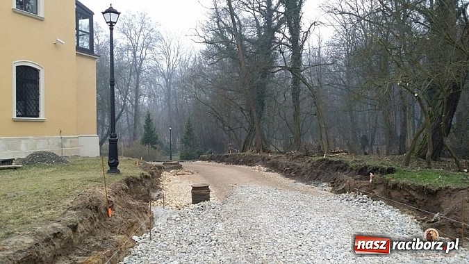 Zdjęcie w galerii na portalu naszraciborz.pl: Nowy trakt spacerowy przy starym opactwie w Rudach  wiadomości z regionu